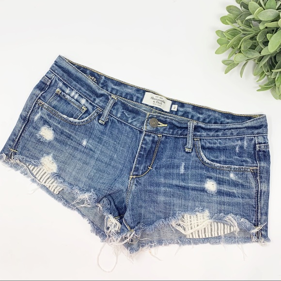 Abercrombie & Fitch Pants - Abercrombie and Fitch distresses shorts pocket 2